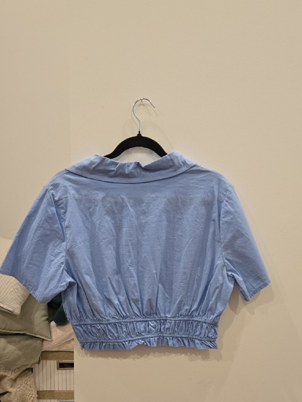 Light Blue Cropped Collared Top - Picture 2 of 2